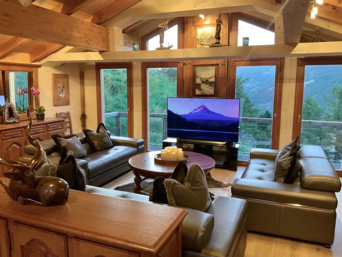 Stirling Luxury Chalet