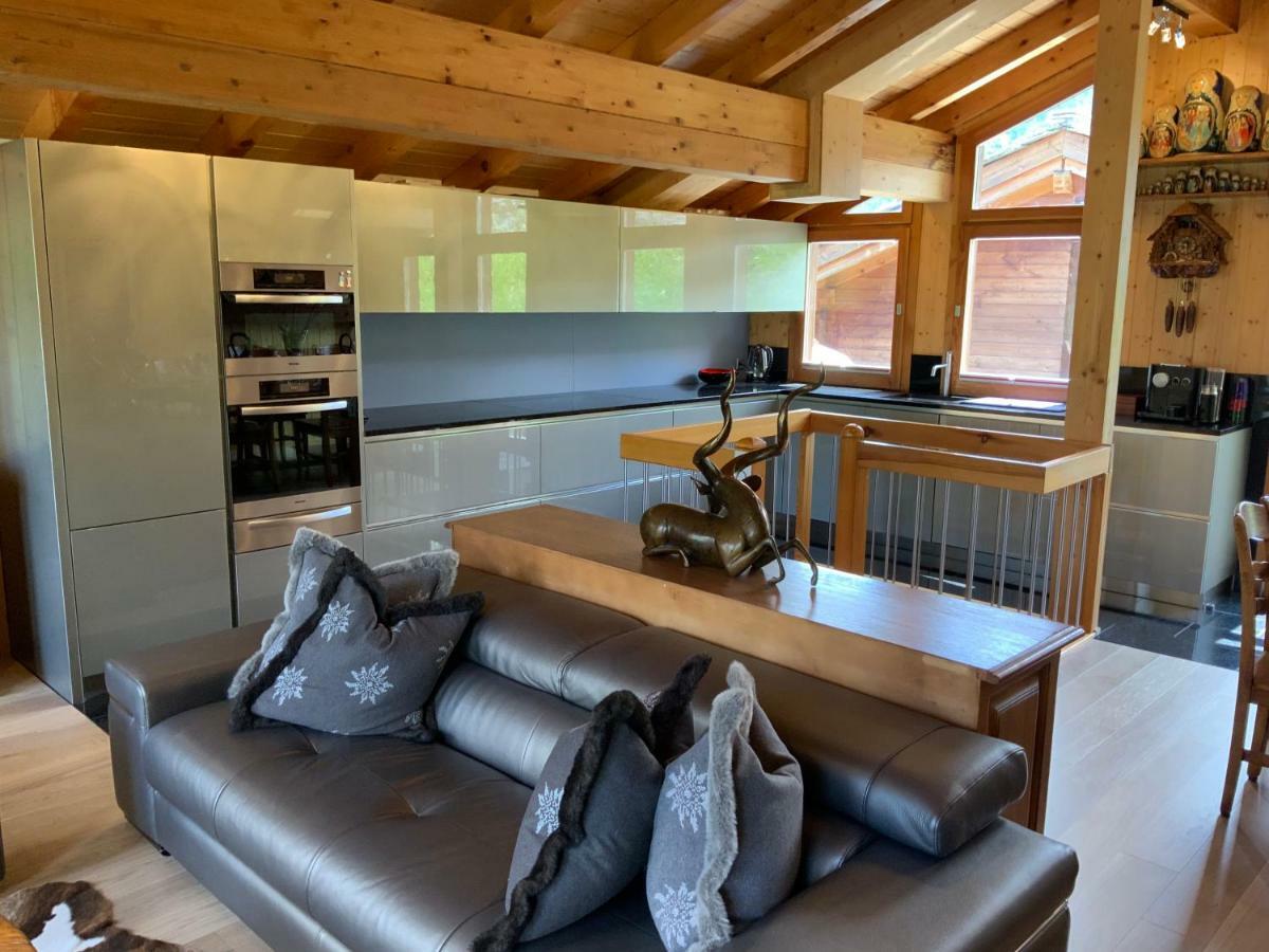 Stirling Luxury Chalet *